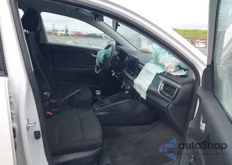 2021 Kia Rio Lx z USA, uszkodzony, nr VIN 3KPA24AD7ME422416